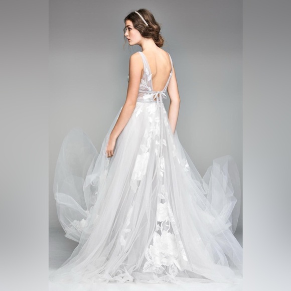 Willowby by Watters Galatea Titanium Wedding Dress - Picture 2 of 4